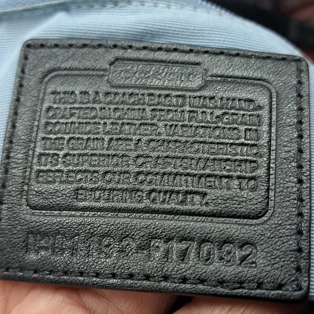 Coach Soho Lynn Hobo Shoulder Bag Y2k - Picture 6 of 16